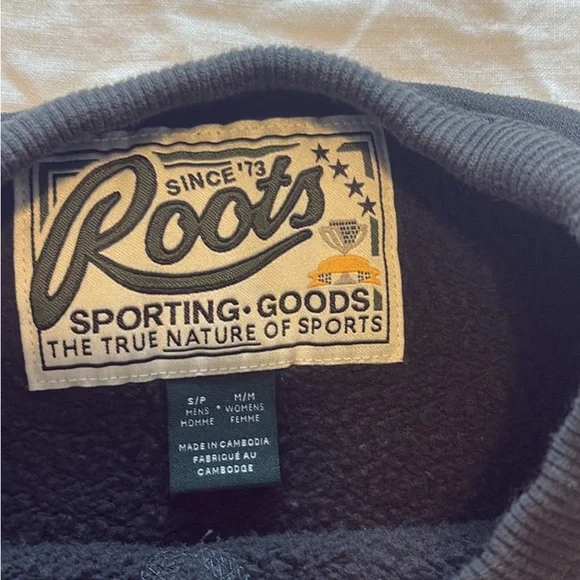 Grey Roots sweater - Picture 3 of 4